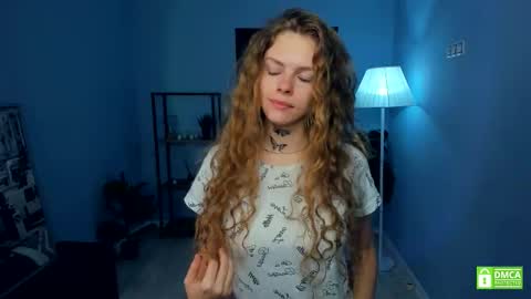 Snapshot of nataly_hello chatting on 16, 11, 2025 Natalie online show from 16, 11, 2025