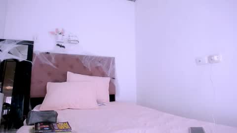 Snapshot of nataly_mcry chatting on 13, 10, 2025 NATALY online show from 13, 10, 2025