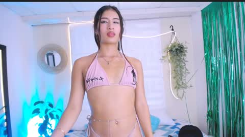 Snapshot of nataly_mcry chatting on 7, 4, 2026 NATALY online show from 7, 4, 2026