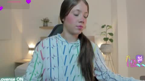 Snapshot of nataly_rodri chatting on 28, 3, 2026 Nataly online show from 28, 3, 2026