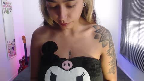 Snapshot of natalygreww chatting on 29, 11, 2025 online show from 29, 11, 2025