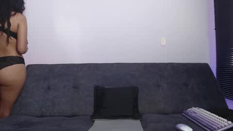 Snapshot of natalygreww chatting on 5, 12, 2025 online show from 5, 12, 2025