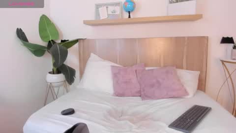 Snapshot of natasha_420 chatting on 8, 1, 2025 N A T A S H A online show from 8, 1, 2025