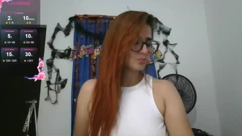 Snapshot of natasha_lopera chatting on 23, 10, 2025 Natasha online show from 23, 10, 2025