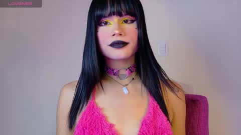 Snapshot of natasha_winz chatting on 5, 10, 2025 Natahsa online show from 5, 10, 2025