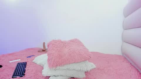 Snapshot of natashaaevannss chatting on 9, 11, 2025 NATASHA online show from 9, 11, 2025