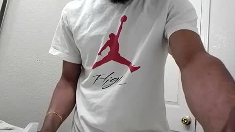 nate791758 online show from 27, 11, 2025