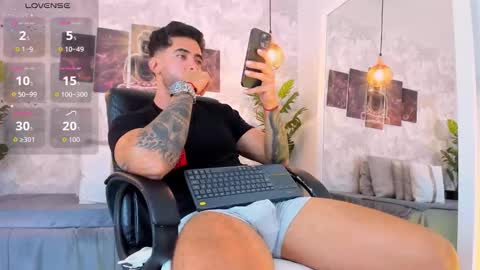 Snapshot of nate_franco chatting on 13, 12, 2025 Nate Franco online show from 13, 12, 2025