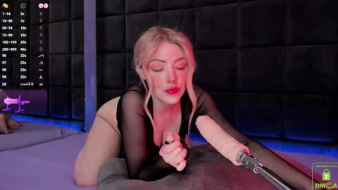 Snapshot of natehalll chatting on 29, 12, 2024 NATE online show from 29, 12, 2024