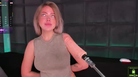 Snapshot of natehalll chatting on 21, 11, 2025 NATE online show from 21, 11, 2025