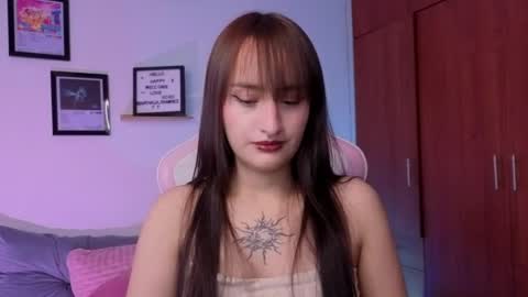 Snapshot of nathalia_ramirez_ chatting on 5, 4, 2026 Nathalia Ramirez online show from 5, 4, 2026