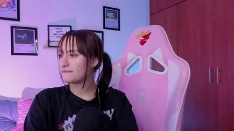 Snapshot of nathalia_ramirez_ chatting on 15, 4, 2026 Nathalia Ramirez online show from 15, 4, 2026