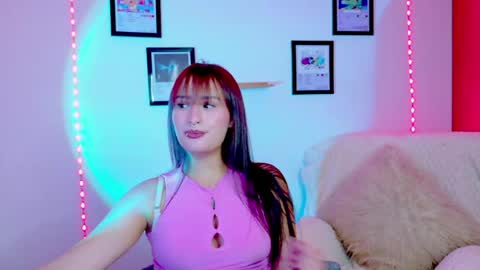 Snapshot of nathalia_ramirez_ chatting on 4, 6, 2026 Nathalia Ramirez online show from 4, 6, 2026