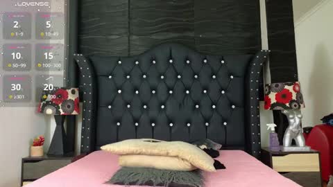 Snapshot of nathaliaz_ chatting on 25, 9, 2025 nathaliaz online show from 25, 9, 2025