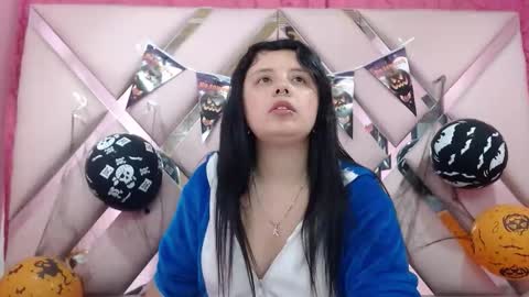 Snapshot of nathaly_low chatting on 28, 10, 2025 nathaly low online show from 28, 10, 2025