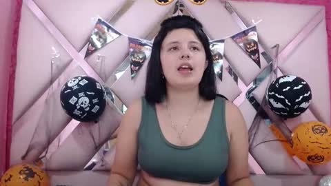 Snapshot of nathaly_low chatting on 1, 11, 2025 nathaly low online show from 1, 11, 2025