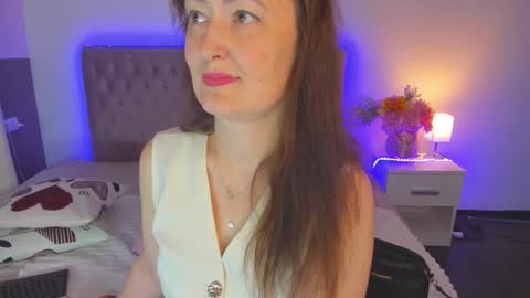 NathalyStars online show from 8, 6, 2026