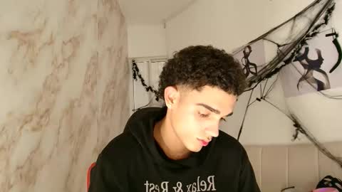 Snapshot of nathan_shimmer chatting on 27, 10, 2025 nathan_shimmer online show from 27, 10, 2025