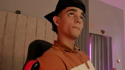 Snapshot of nathan_shimmer chatting on 3, 11, 2025 nathan_shimmer online show from 3, 11, 2025