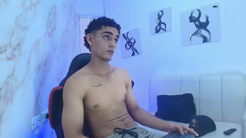 Snapshot of nathan_shimmer chatting on 5, 11, 2025 nathan_shimmer online show from 5, 11, 2025