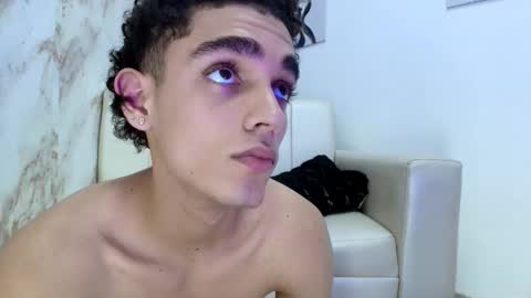 Snapshot of nathan_shimmer chatting on 14, 11, 2025 nathan_shimmer online show from 14, 11, 2025