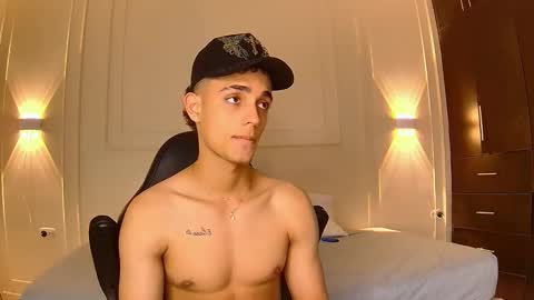 Snapshot of nathan_shimmer chatting on 17, 12, 2025 nathan_shimmer online show from 17, 12, 2025