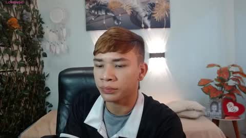 Snapshot of nathanclay chatting on 23, 12, 2025 nathanclay online show from 23, 12, 2025