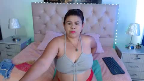 nathy_voyeur online show from 8, 1, 2025
