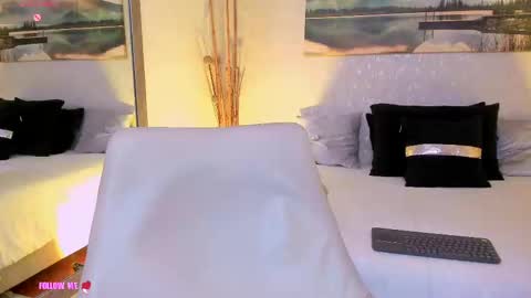 Snapshot of natt_collins chatting on 18, 9, 2025 Natalia online show from 18, 9, 2025