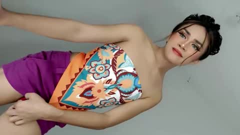 Nathalie smith online show from 9, 6, 2026