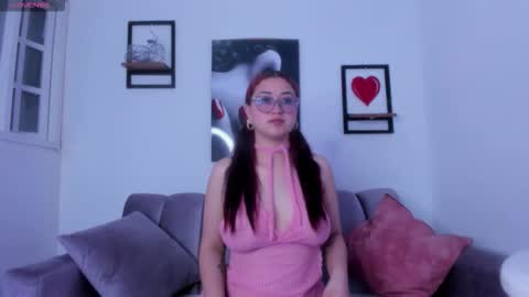 Snapshot of natty_redvelvet chatting on 17, 10, 2025 natty_redvelvet online show from 17, 10, 2025