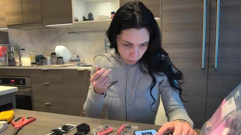 NATTY FIERROS online show from 4, 1, 2025