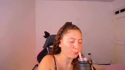 Snapshot of natural_ginger5 chatting on 15, 4, 2026 natural_ginger5 online show from 15, 4, 2026