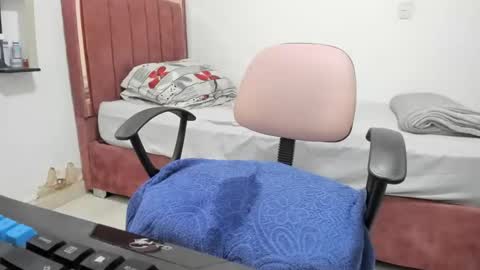 Snapshot of naturalsexlatin chatting on 10, 10, 2025 Andrea  online show from 10, 10, 2025