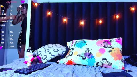 Gwen  online show from 5, 2, 2025