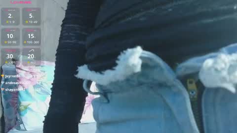 Snapshot of naturaltitss_ chatting on 30, 6, 2026 Gwen online show from 30, 6, 2026