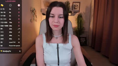 Snapshot of naturelly chatting on 13, 12, 2024 Melisa  FOLLOW ME  online show from 13, 12, 2024