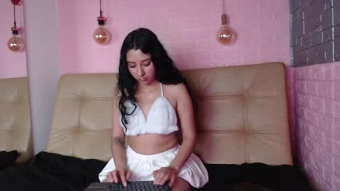 Snapshot of natuxxa chatting on 8, 1, 2025 natuxxa online show from 8, 1, 2025