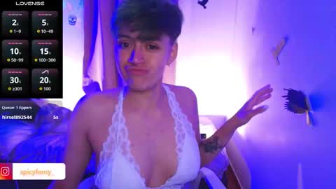 Snapshot of naty_lux19 chatting on 29, 10, 2025 Fernanda online show from 29, 10, 2025