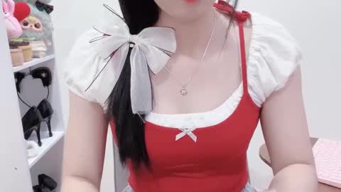 Kiki online show from 4, 12, 2025