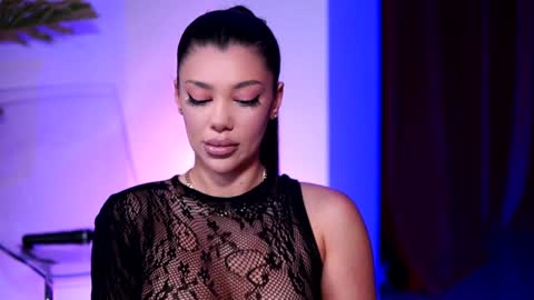 Snapshot of natydesiree chatting on 23, 12, 2024 Naty online show from 23, 12, 2024