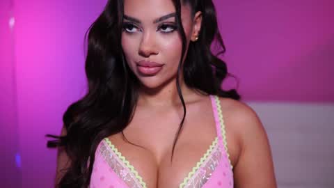 Snapshot of natydesiree chatting on 8, 2, 2025 Naty online show from 8, 2, 2025