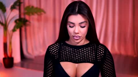 Snapshot of natydesiree chatting on 5, 4, 2026 Naty online show from 5, 4, 2026