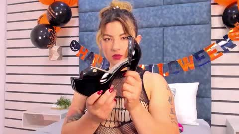 Naty  online show from 23, 10, 2025