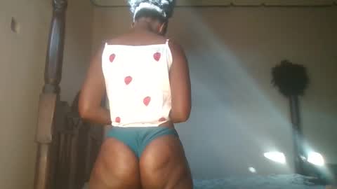 naughtiecouple_ online show from 21, 10, 2025