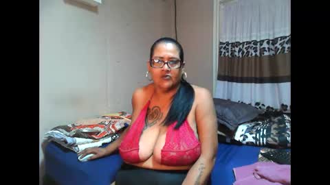 Snapshot of naughtinatz chatting on 10, 4, 2026 Naughtinatz online show from 10, 4, 2026
