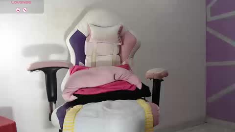 Leina  modelo independiente online show from 8, 9, 2025