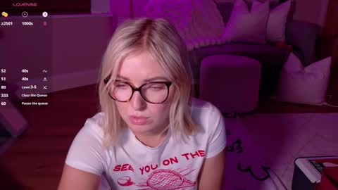 Bex currently on maternity leave online show from 10, 2, 2026