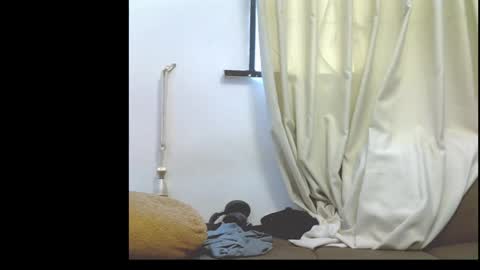 Snapshot of naughty_bitch0 chatting on 21, 4, 2026 Jasmin online show from 21, 4, 2026