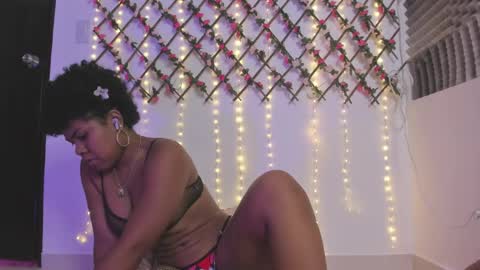 Snapshot of naughty_ebonyy chatting on 21, 4, 2026 SASHA online show from 21, 4, 2026
